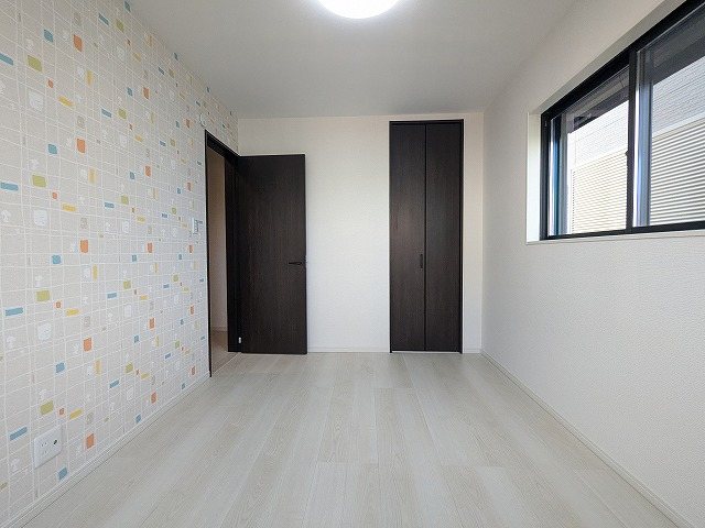 大阪府枚方市出口５丁目 内観写真（リビング以外の居室）