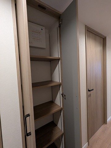 大阪府枚方市池之宮２丁目 内観写真（収納）