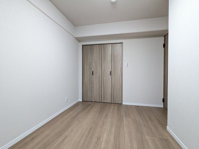 大阪府枚方市池之宮２丁目 内観写真（リビング以外の居室）
