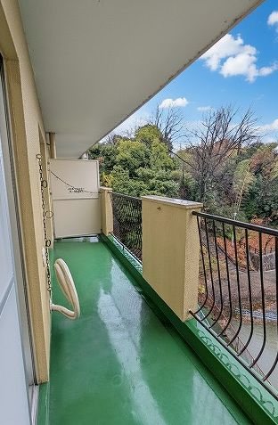 大阪府枚方市岡山手町 現地写真（バルコニー）