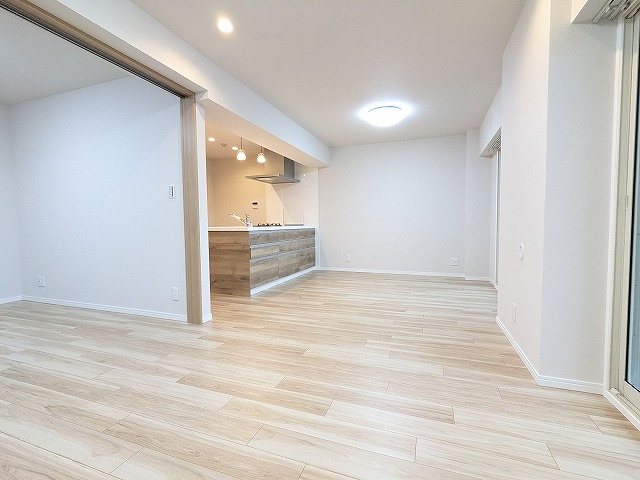大阪府枚方市岡山手町 内観写真（リビング）