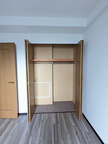 大阪府枚方市池之宮２丁目 内観写真（収納）