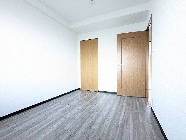 大阪府枚方市池之宮２丁目 内観写真（リビング以外の居室）