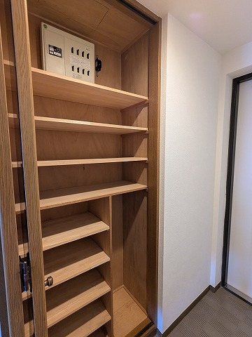 大阪府枚方市池之宮２丁目 内観写真（収納）