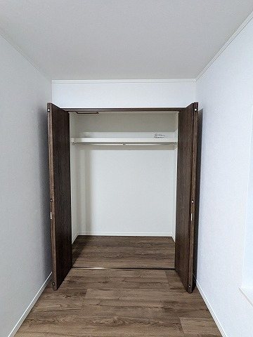 大阪府枚方市東船橋２丁目 内観写真（収納）
