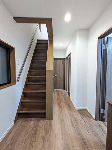 大阪府枚方市東船橋２丁目 現地写真（玄関）