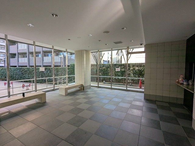 大阪府枚方市磯島南町 共用部写真（ロビー）