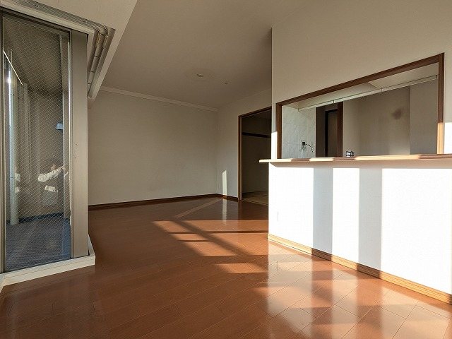 大阪府枚方市磯島南町 内観写真（リビング）