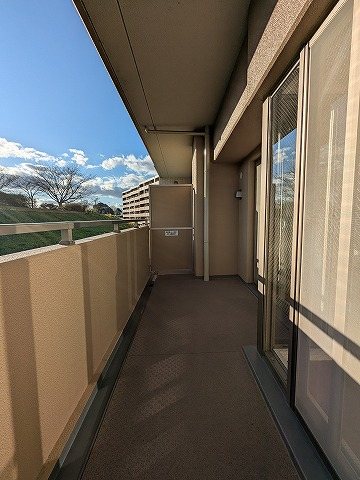 大阪府枚方市磯島南町 現地写真（バルコニー）