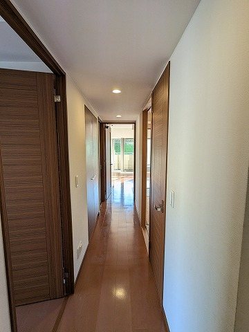 大阪府枚方市磯島南町 現地写真（玄関）