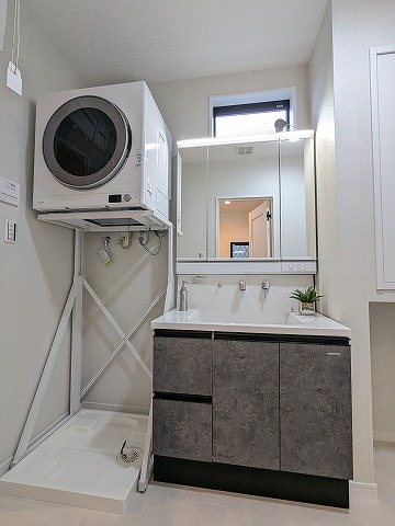 大阪府枚方市東香里新町 内観写真（洗面台・洗面所）