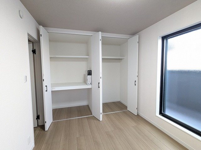 大阪府枚方市東香里新町 内観写真（収納）