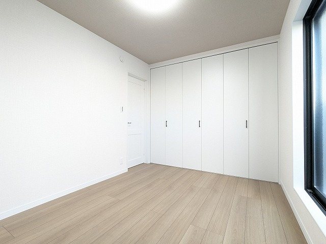 大阪府枚方市東香里新町 内観写真（リビング以外の居室）