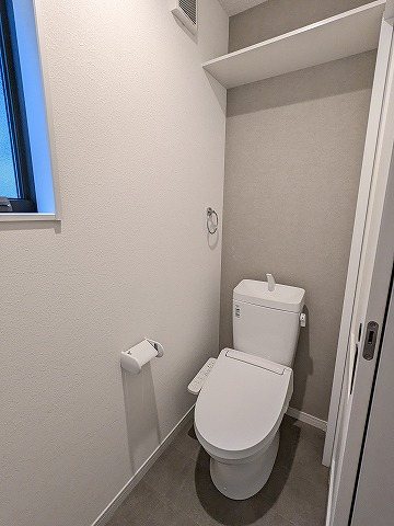 大阪府枚方市東香里新町 内観写真（トイレ）