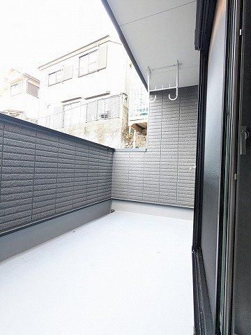 大阪府枚方市東香里新町 現地写真（バルコニー）
