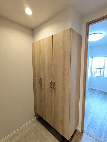 大阪府枚方市香里ケ丘９丁目 現地写真（玄関）