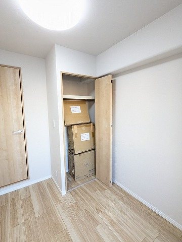 大阪府枚方市香里ケ丘９丁目 内観写真（収納）