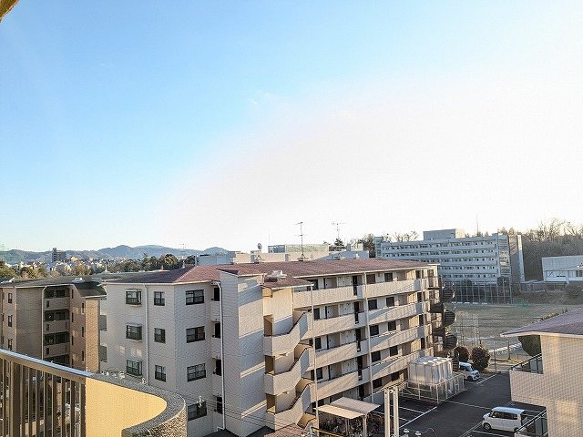 大阪府枚方市香里ケ丘９丁目 現地写真（バルコニー）