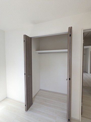 大阪府枚方市長尾谷町３丁目 内観写真（収納）