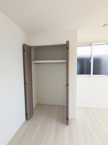 大阪府枚方市長尾谷町３丁目 内観写真（収納）