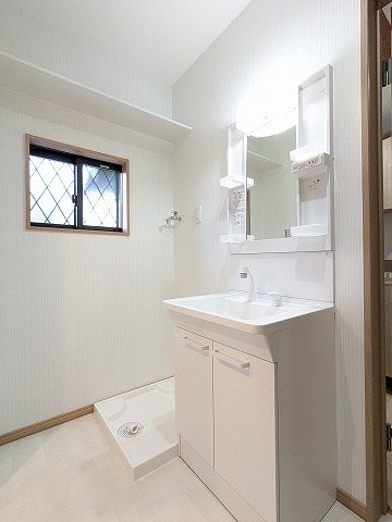 大阪府交野市星田山手１丁目 内観写真（洗面台・洗面所）