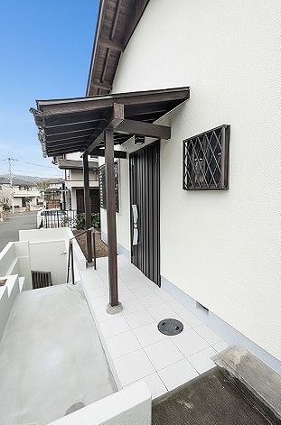 大阪府交野市星田山手１丁目 現地写真（玄関）