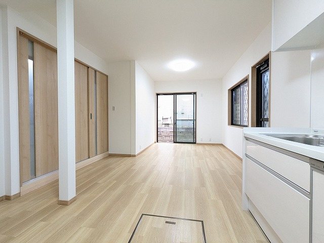 大阪府交野市星田山手１丁目 内観写真（リビング）