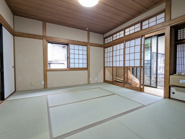 大阪府交野市星田山手１丁目 内観写真（リビング以外の居室）