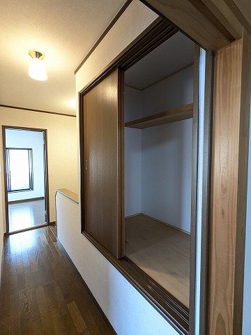大阪府枚方市三矢町 内観写真（収納）