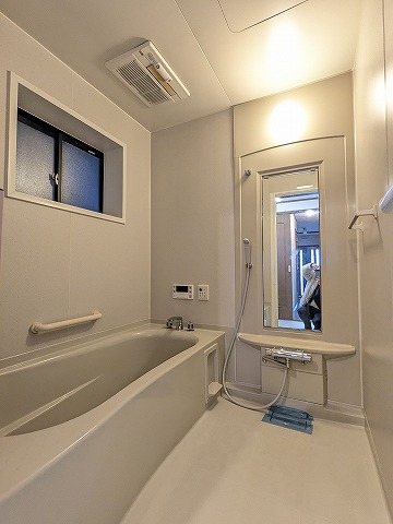 大阪府枚方市三矢町 内観写真（浴室）
