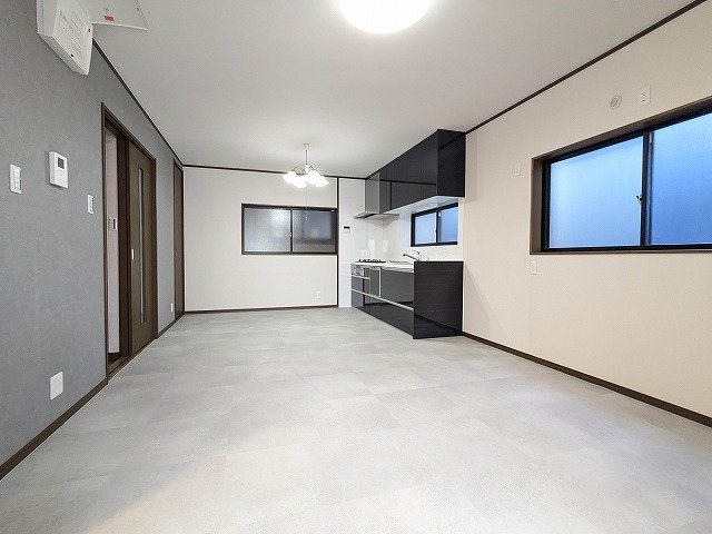 大阪府枚方市三矢町 内観写真（リビング）