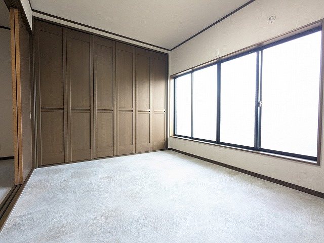 大阪府枚方市三矢町 内観写真（リビング以外の居室）