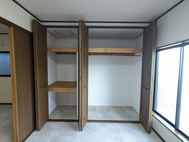 大阪府枚方市三矢町 内観写真（収納）