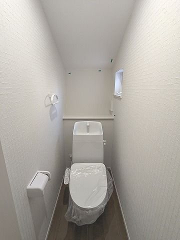 大阪府枚方市養父元町 内観写真（トイレ）