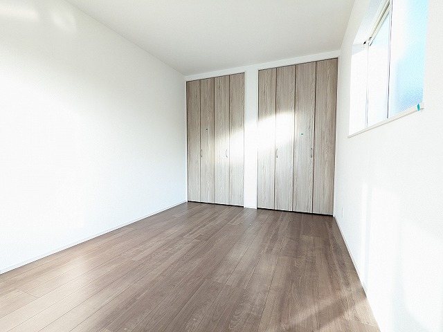 大阪府枚方市養父元町 内観写真（リビング以外の居室）