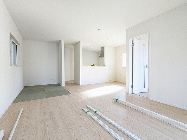 大阪府枚方市渚本町 内観写真（リビング）