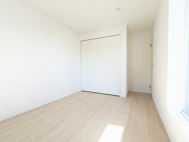 大阪府枚方市渚本町 内観写真（リビング以外の居室）