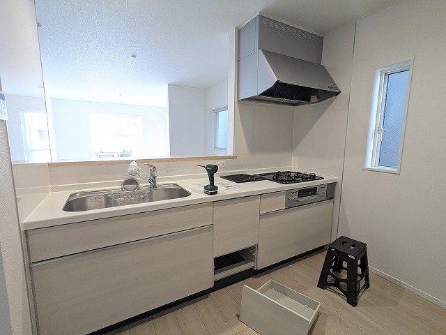 大阪府枚方市渚本町 内観写真（キッチン）