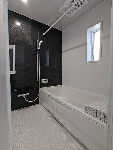 大阪府枚方市渚本町 内観写真（浴室）