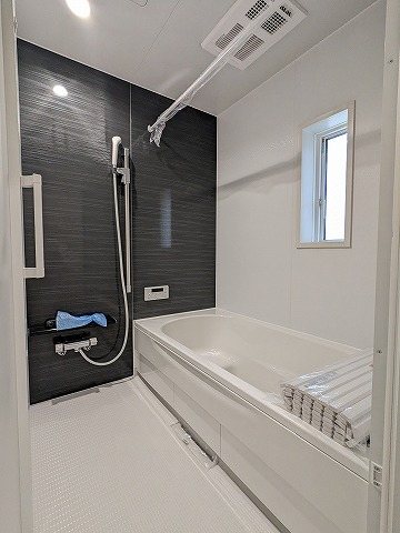 大阪府枚方市渚本町 内観写真（浴室）