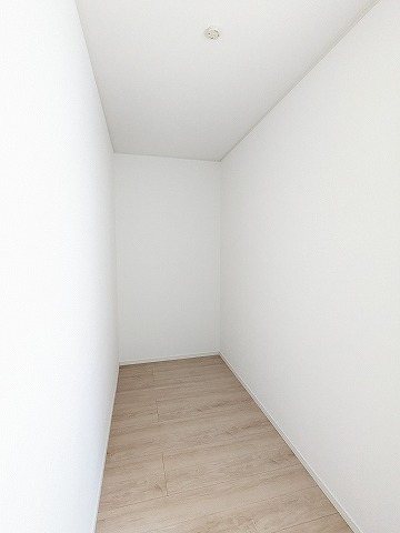 大阪府枚方市渚本町 内観写真（収納）