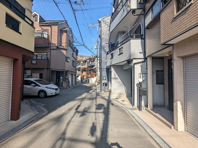 大阪府枚方市野村元町 現地写真（前面道路含む現地写真）
