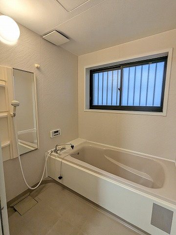 大阪府枚方市野村元町 内観写真（浴室）