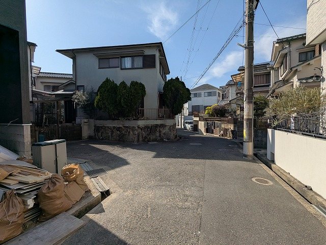 大阪府枚方市藤阪北町 現地写真（前面道路含む現地写真）