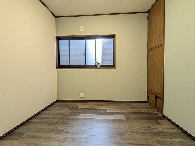 大阪府枚方市渚栄町 内観写真（リビング以外の居室）