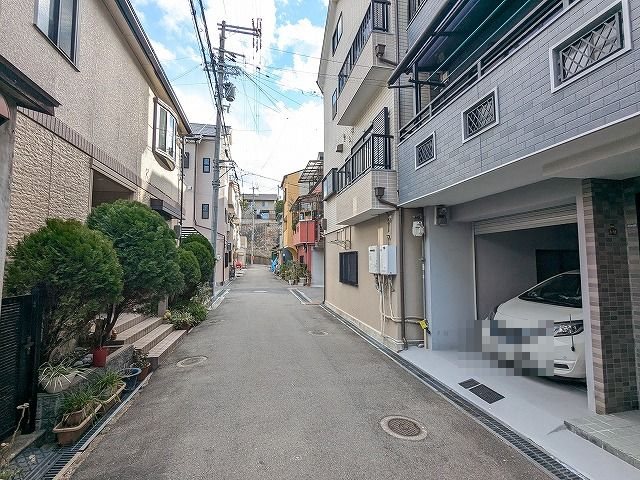 大阪府枚方市渚栄町 現地写真（前面道路含む現地写真）