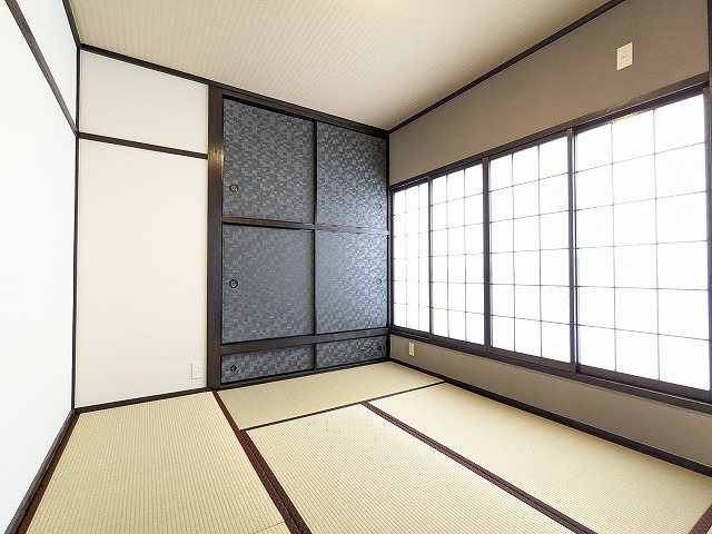 大阪府枚方市渚栄町 内観写真（リビング以外の居室）