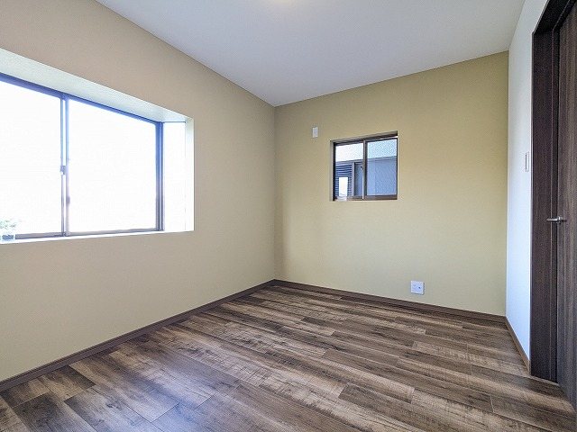 大阪府枚方市楠葉並木１丁目 内観写真（リビング以外の居室）