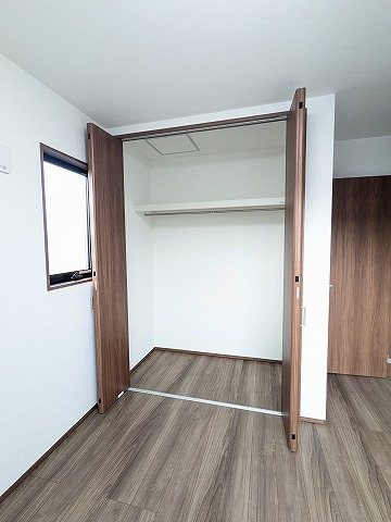 大阪府枚方市小倉東町 内観写真（収納）