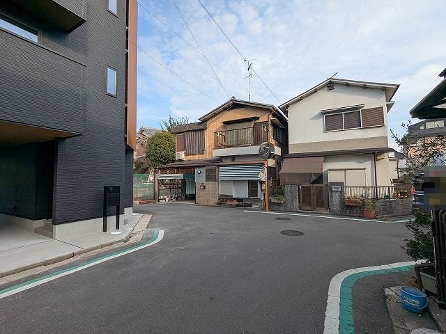 大阪府枚方市小倉東町 現地写真（前面道路含む現地写真）